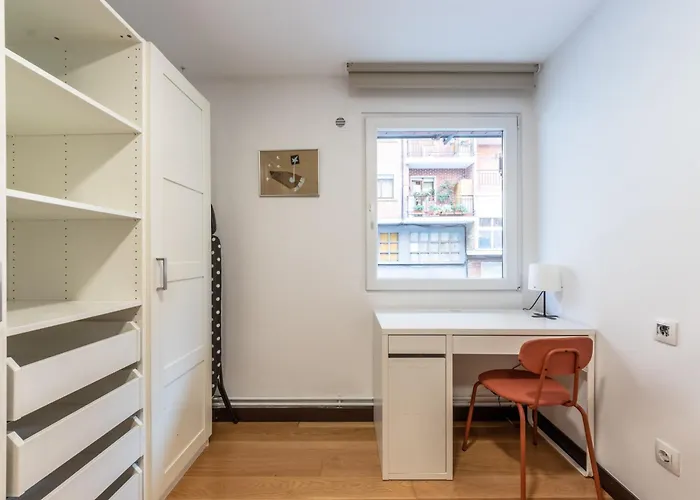 Tranquilo Con Wifi Y Cercano Al Metro *